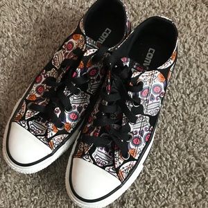 CONVERSE Sugar Skulls